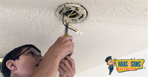 do smoke detedtors need electrical box|How to Install Hardwired Smoke Detectors .